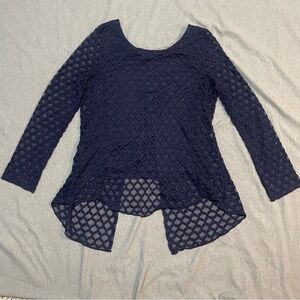Neiman Marcus Navy Textured Back Split High Low Top Medium